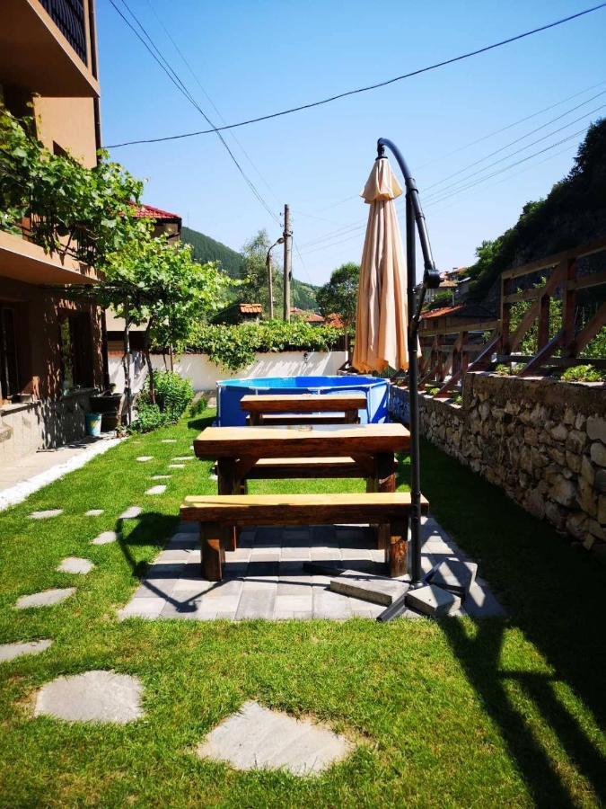 Viktoria Paradise Devin Exterior foto