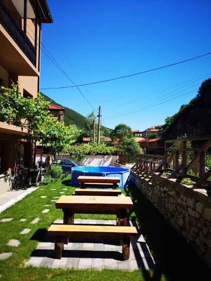 Viktoria Paradise Devin Exterior foto